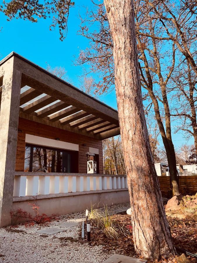 Pine-Wood Resort Balatonalmádi المظهر الخارجي الصورة
